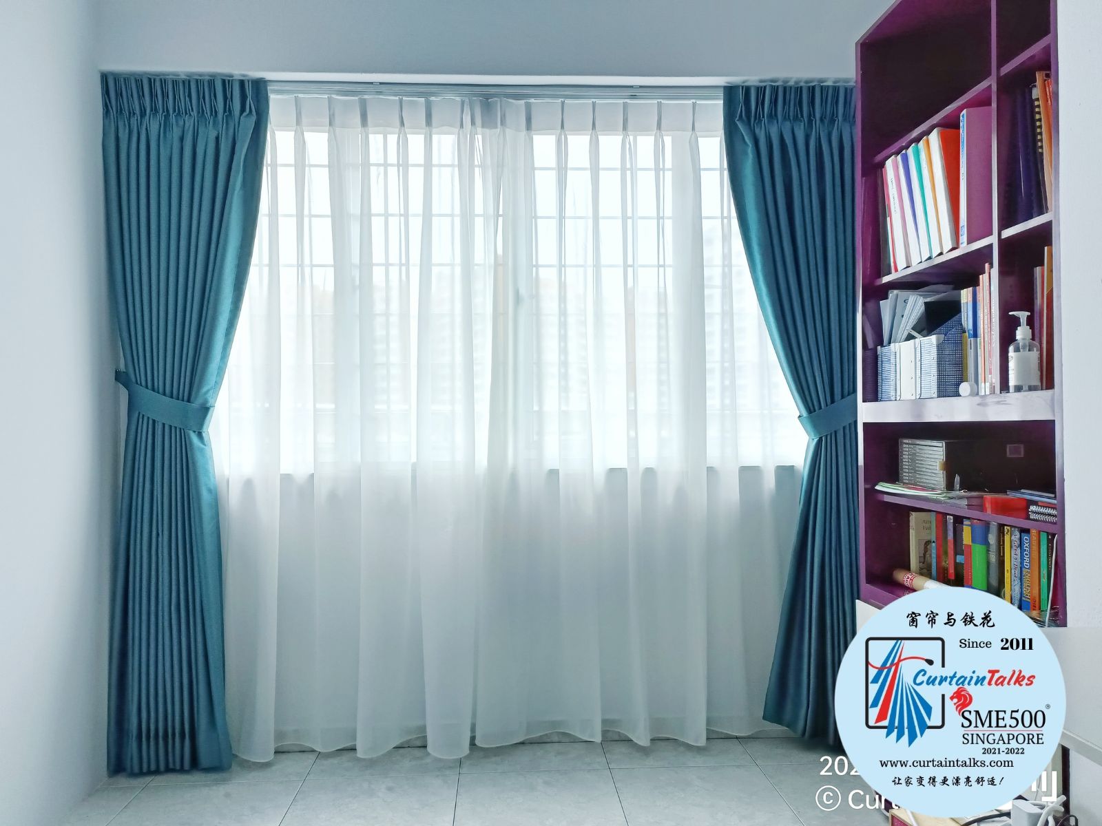 This is a Picture of Day and night curtain picture  for Singapore HDB 4 rooms flat, master bedroom, day and night curtain, BLK 526B Pasir Ris Strret 51